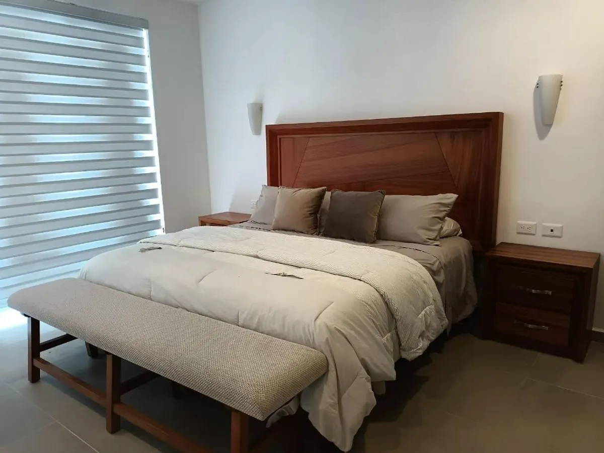 One Bedroom, Great Location Steps From The Beachh, Beautiful Roof Top View Playa del Carmen