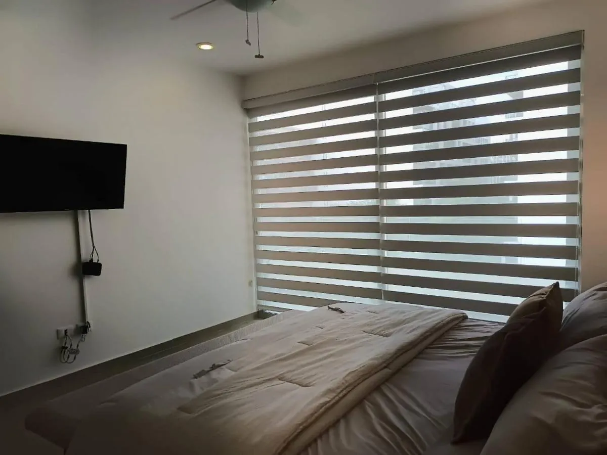 Appartamento One Bedroom, Great Location Steps From The Beachh, Beautiful Roof Top View Playa del Carmen Messico